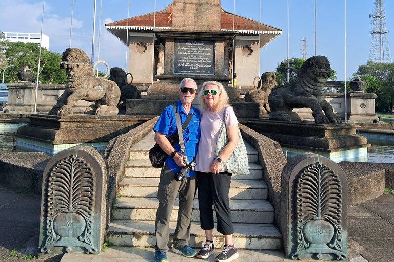 Colombo: City Tour Morning and Evening by Tuk Tuk