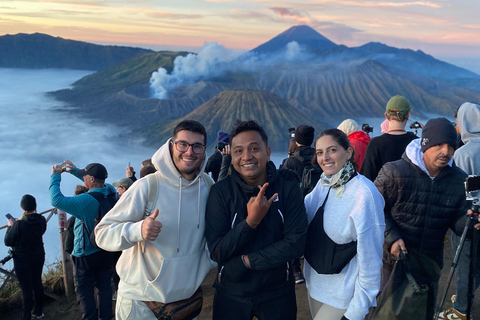 Yogyakarta: 4-Day Java Tour with Bromo & Ijen Bromo Ijen Drop Ketapang private and shared