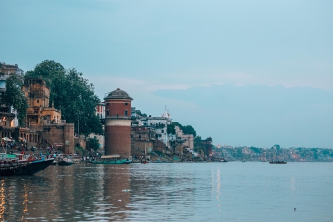 Visite de Varanasi en soirée - Aarti et bateauVisite de la ville de Varanasi en soirée - Aarti et canotage