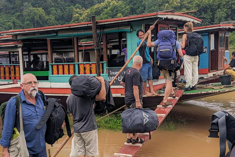 Chiang Rai: Slow Boat to Luang Prabang with Hotel Transfer