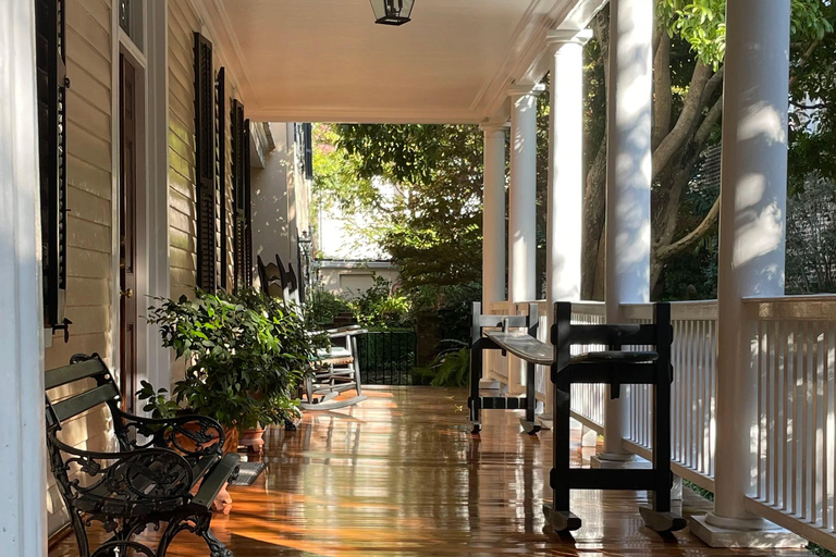 Charleston: Secret Strolls Guided Walking Tour