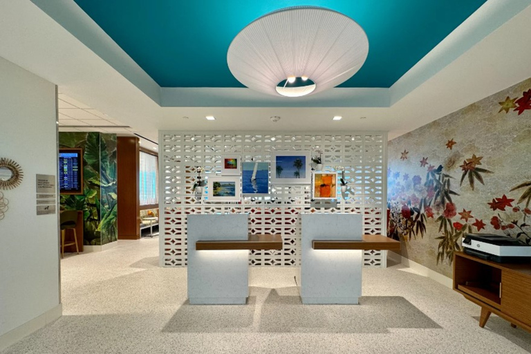 FLL Fort Lauderdale Intl Airport Escape Lounge Access T3 Domestic&International Departure: Escape Lounge