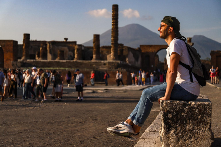 Full-day from Naples: Pompeii & Vesuvius with Italian Lunch