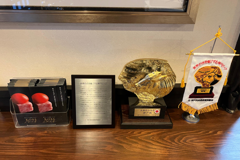 Osaka: Kyoto Scenic Day &amp; Night Busstur med Kobe Beef