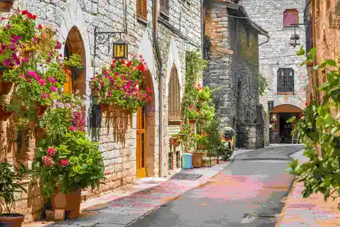 Rome: Day Trip From Rome to Assisi with a Local