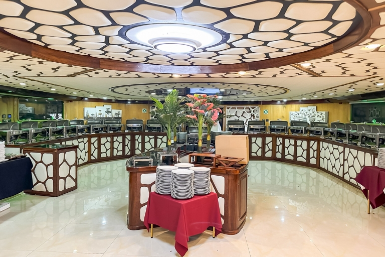 Dubai: 2-uur durende mega jachttocht met dinerbuffetDubai: 3 uur durende tocht op megajacht met dinerbuffet