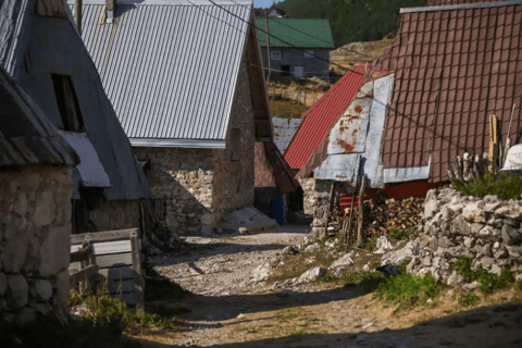 From Sarajevo: Lukomir Village Guided Hiking Tour