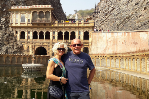 Abhaneri Trip mit Affentempel am selben Tag von Jaipur ausTour mit Auto & Fahrer