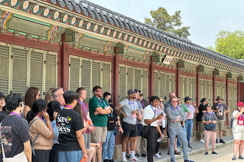 Tour matutino de introducción a Seúl (palacio, templo y más)Pasado y presente de Seúl: tour histórico - palacio y templo