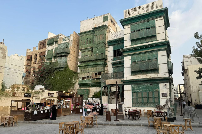 Jeddah: Private City Tour with Al-Balad and Corniche