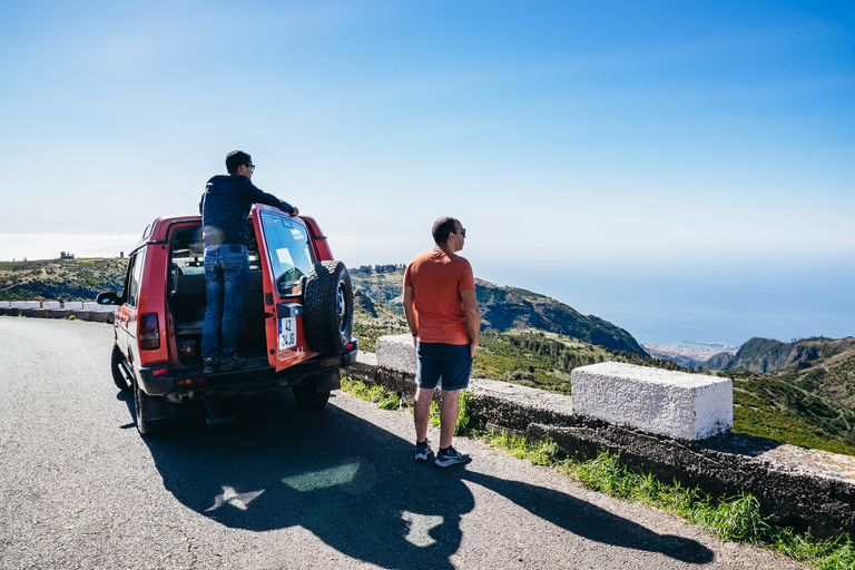 Madeira: Halve dag Pico Arieiro Jeep Tour