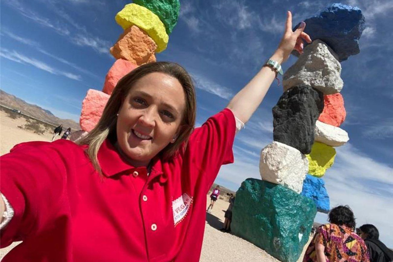 Las Vegas: 7 Magic Mountains Tour with Lunch