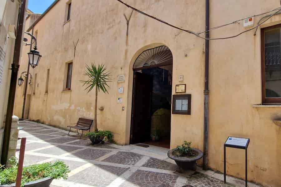 Corleone: Führung durch die C.I.D.M.A - Anti-Mafia-Bewegung. Foto: GetYourGuide