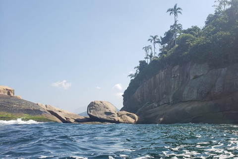 Rio de Janeiro: Sailing Sunset Tour with Snacks and Drinks