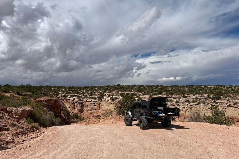 Moab: Private Scenic Jeep Tour with Guide