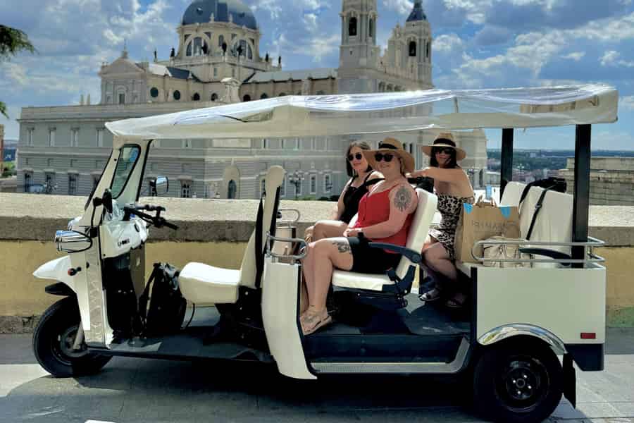 Madrid: Private Tuk-Tuk-Tour mit erfahrenem Guide und Panoramablick