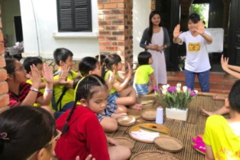 Making the paper flower's experience in Hue