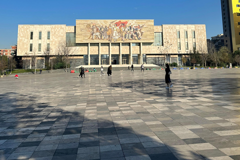 Tirana: Wandeltour langs bezienswaardigheden in het historische centrum