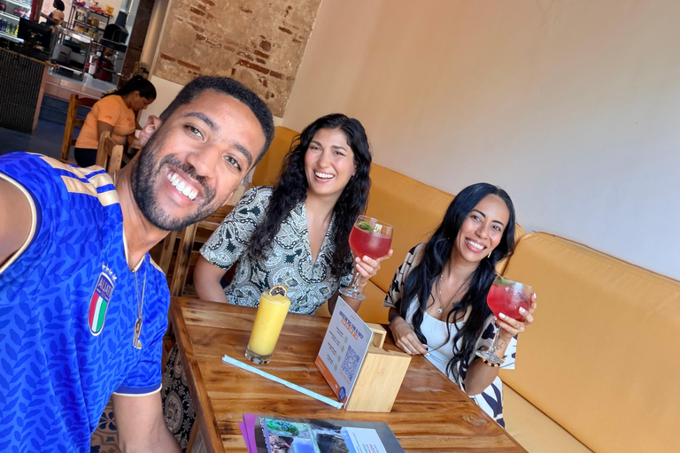 Cartagena: Walking tour & Sunset Pirate Ship Cruise
