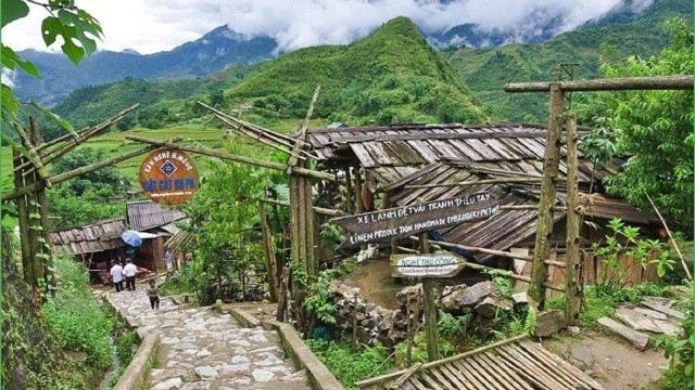 Visit Half Day Sapa Cat Cat Village to Visit H'mong Ethnic People in Sapa, Vietnam