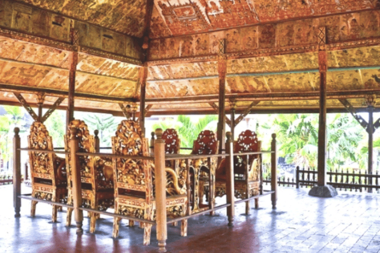 بالي: جولة في الجداريات التاريخية وحديقة الجنيات ومعبد كهف الخفافيش