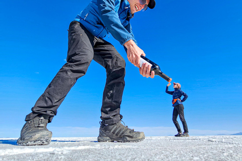 Uyuni: 3-Day Salt Flats Tour to San Pedro de Atacama ENGLISH-SPEAKING GUIDE