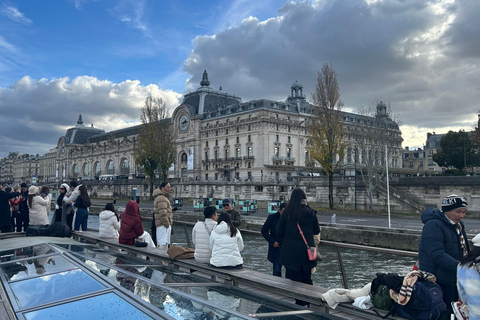 Paris: 1-Hour Seine Cruise departing from the Eiffel Tower