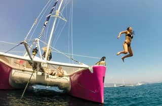 Côte d'Azur: Halbtagestour mit dem Katamaran an der Küste