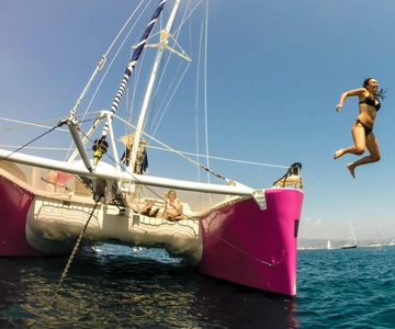 Côte d'Azur: Half-Day Coastline Catamaran Sailing Tour