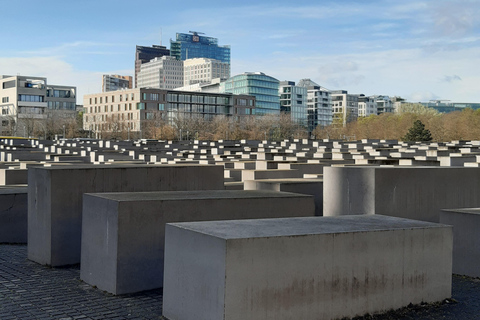 Berlin: Guided walking tour of the must-see sights Berlin: Private guided walking tour of the must-sees