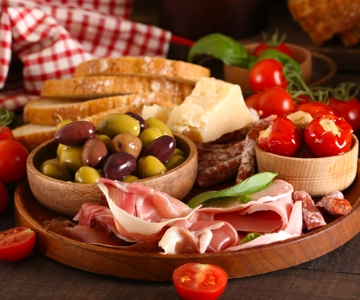 Kotor : Old Town Food & Wine Tasting Tour