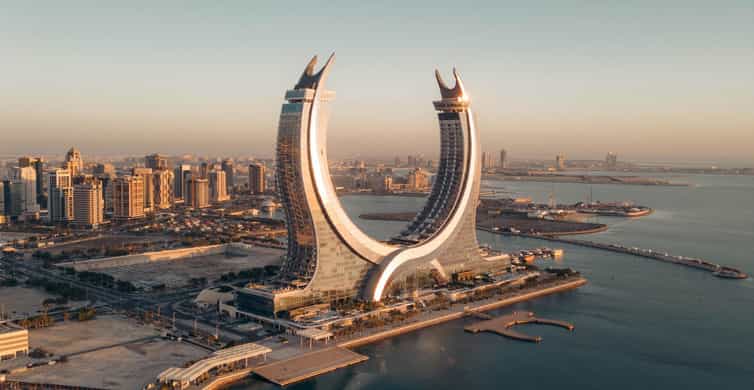 Doha Guided City Tour to Souq Waqif, Katara, & Pearl-Qatar