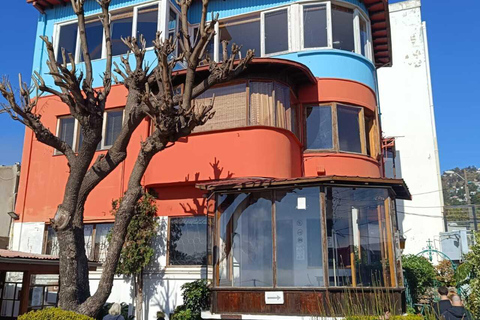 Pablo Neruda Sightseeing Tour: Discover Neruda's Valparaíso and Visit His House Pablo Neruda Sightseeing Tour: Discover Neruda's Valparaíso and visit his house