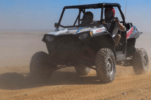 Hurghada : safari en buggy, campement bédouin et barbecue en optionBarbecue et coucher de soleil : buggy biplace pour 2 personnes avec dîner barbecue