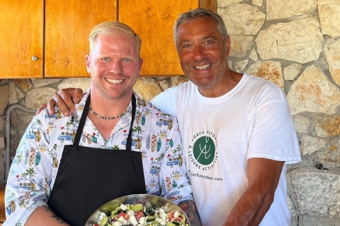 Corfu: Griekse kookcursus en maaltijd bij een lokaal familiehuisKookcursus en maaltijd bij een lokaal familiehuis - Hoteltransfer