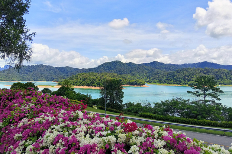 Khao Sok : lac Cheow Larn, promenade dans la jungle et exploration des grottes