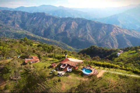 Medellín: Horseback Riding, Glamping, & Finca 360° view Stay