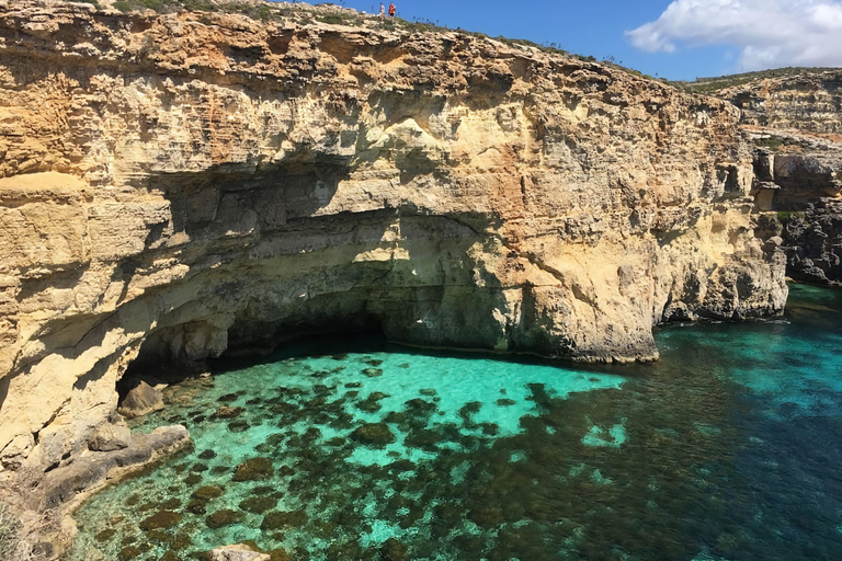 Da St. Julian&#039;s: Viaggio a Comino e alla Laguna Blu in motoscafoPartenza alle 18:30