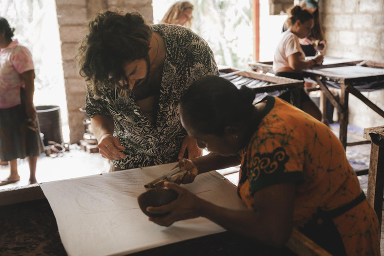 Galle: Traditional Batik Workshop &amp; Factory Tour