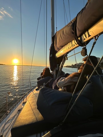 Porto: Daytime or Sunset Sailboat Cruise on the Douro River