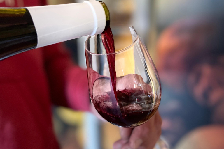 Saint-Léger-les-Vignes: a treasure hunt and wine tasting Saint-Léger-les-Vignes: Scavenger hunt and wine tasting