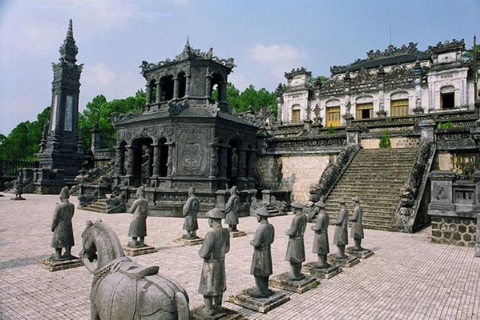 Vanuit Hoi An : Hue Keizerlijke Stad Dagvullende Tour