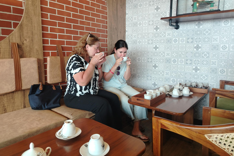 Colombo: Private Tuk-Tuk City Tour with Meal and Guide