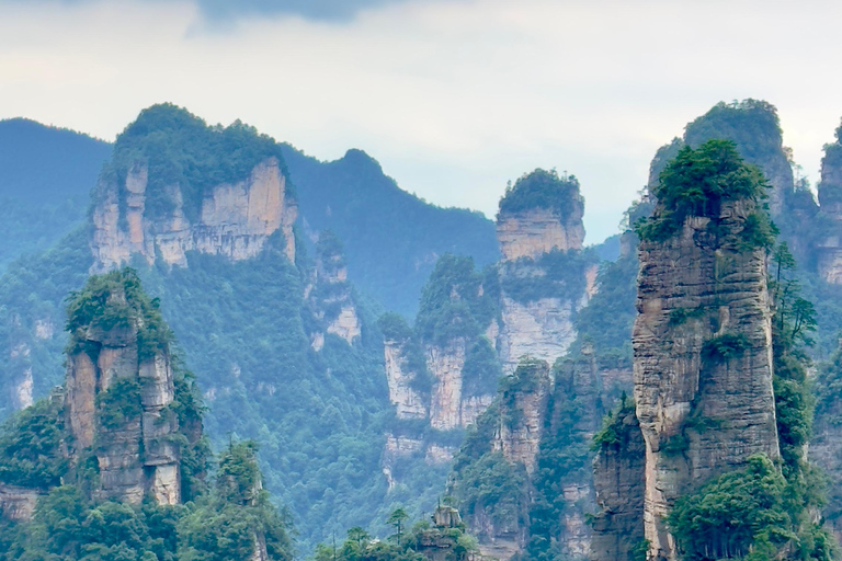 Excursão clássica de 2 dias ao Parque Florestal Nacional ZJJ e ao Monte Tianmen