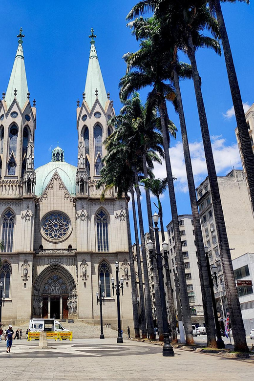 Colagem de mídia