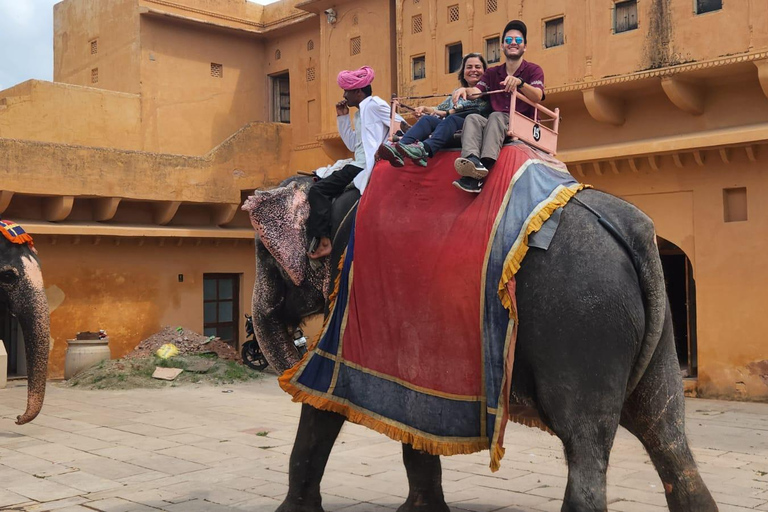 Jaipur : Full day Jaipur City Tour and Drop Delhi Include : Car + Guide + Entrances