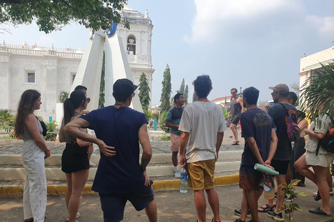 León: Local-Led Walking Tour with Nicaraguan Food Tasting