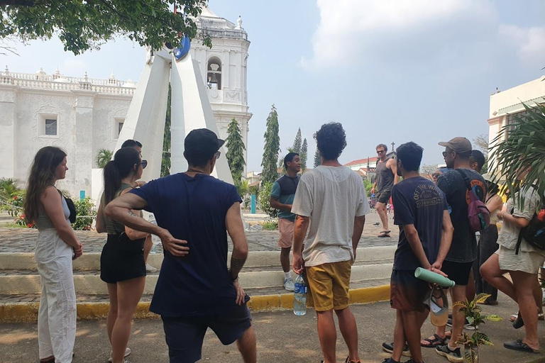 León: Local-Led Walking Tour with Nicaraguan Food Tasting