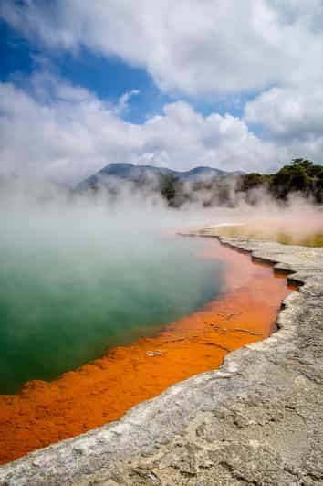 FROM AUCKLAND :Wai-O-Tapu, Redwood Walk & Hukka falls Tour
