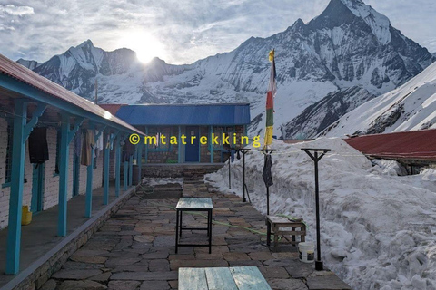 Kort Annapurna Base Camp Trek: 5 dagar från Pokhara: PokharaPrivat guidad vandring i Annapurna Basecamp utan måltider